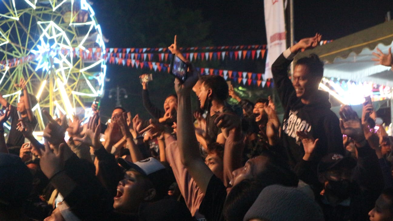 Krisyanto Jamrud Obati Kangen Konser Masyarakat Trenggalek 2 Gairah para penonton konser Krisyanto Jamrud