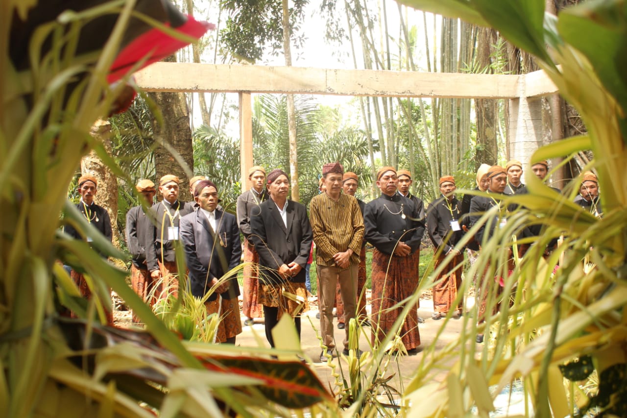 Ragam Budaya Trenggalek: Kirab 'Sekar Wijoyo Kusumo' Ikon Desa Surenlor 4 Kirab 'Sekar Joyo Mulyo', warga Desa Surenlor Trenggalek