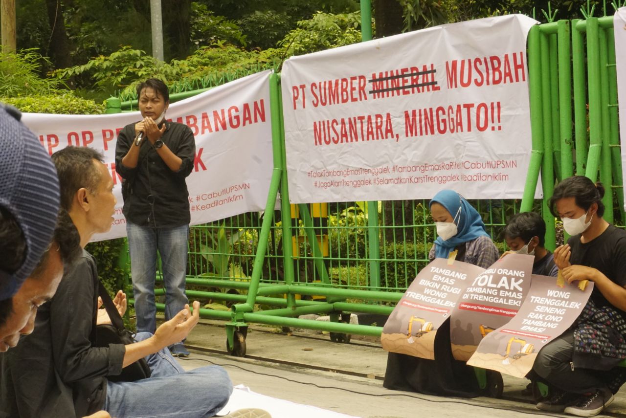Kementerian Lingkungan Hidup dan Kehutanan Apresiasi Perjuangan Tolak Tambang Emas PT SMN di Trenggalek 1 Aksi doa bersama untuk keselamatan Trenggalek dari bencana