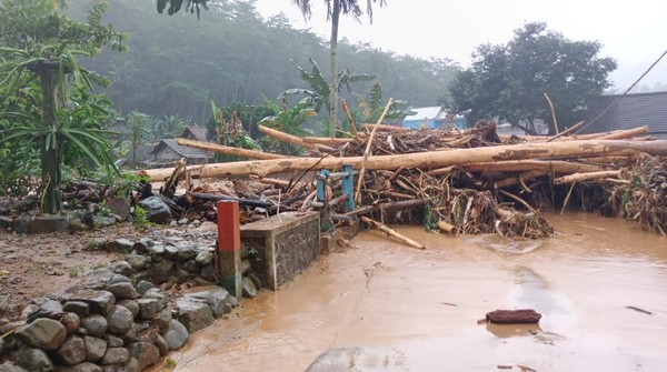 Darurat Bencana Iklim Jawa Timur, dari Trenggalek hingga Banyuwangi 5 Banjir di Batu