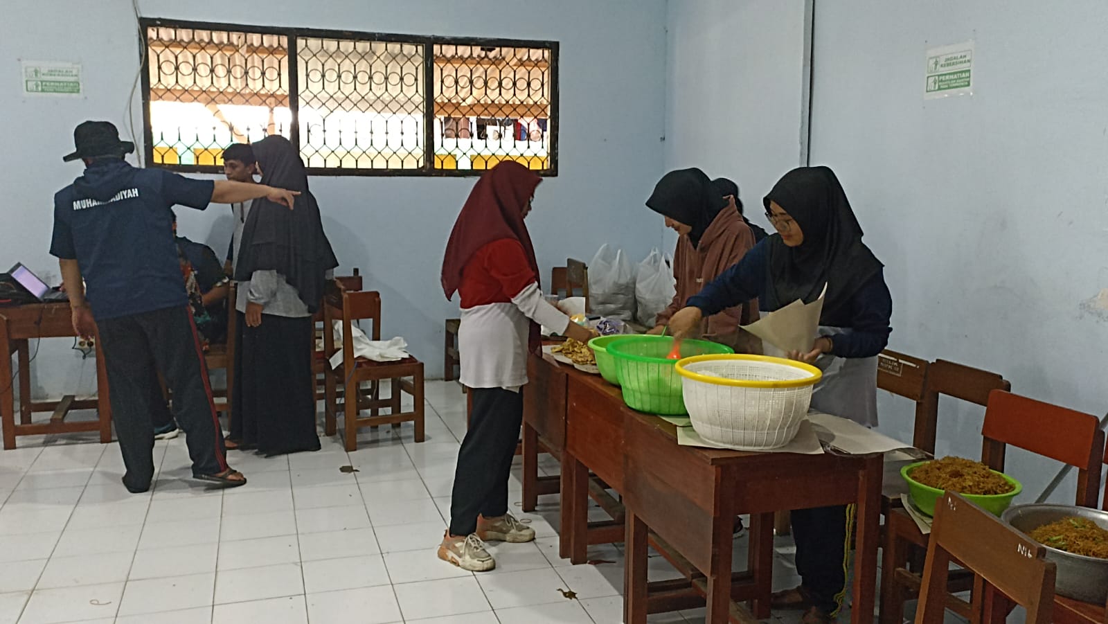 Banjir Bandang Desa Tasikmadu, Dua Dapur Umum Disiapkan Suplay Makanan Warga 1 IMG 20221010 WA0066