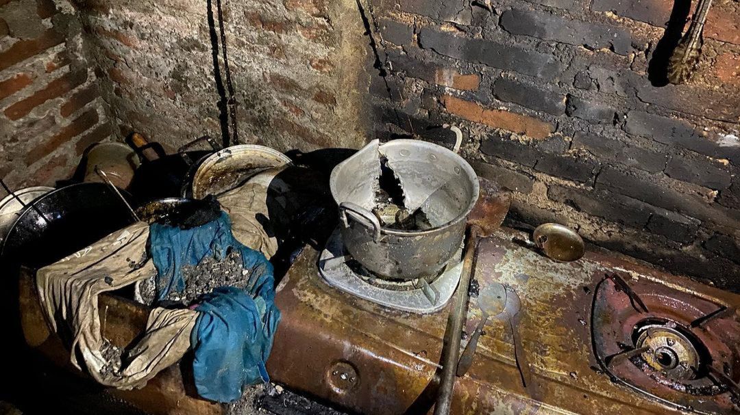 Kronologi Rumah Warga Trenggalek Kebakaran Akibat Lupa Matikan Kompor 3 Kompor yang terbakar di dapur rumah warga Trenggalek