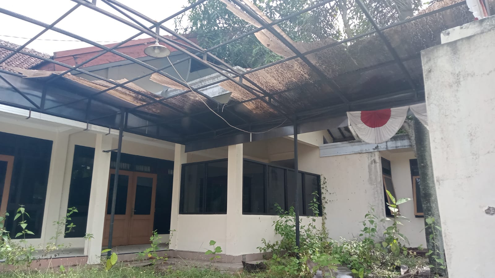 Insiden Rumah Dinas Ketua DPRD Trenggalek, BPK Temukan Pemborosan Anggaran 1 Kondisi rumah dinas Ketua DPRD Trenggalek yang tak ditempati