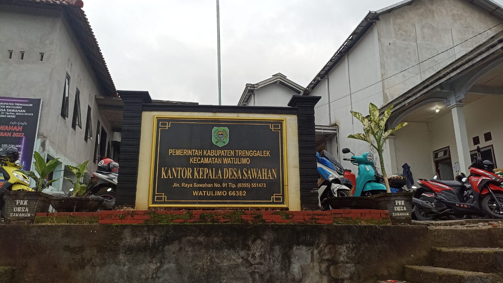 Lumbung Pangan Tsunami Desa Sawahan Difungsikan untuk Bencana Banjir Bandang Watulimo 2 Lokasi dapur umum di Kantor Desa Sawahan