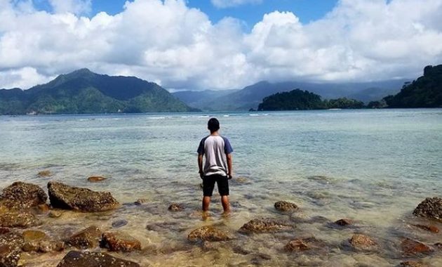 Wisata Pantai Trenggalek Instagramable, Recommended untuk Foto Bersama Pasangan 2 Pantai Prigi