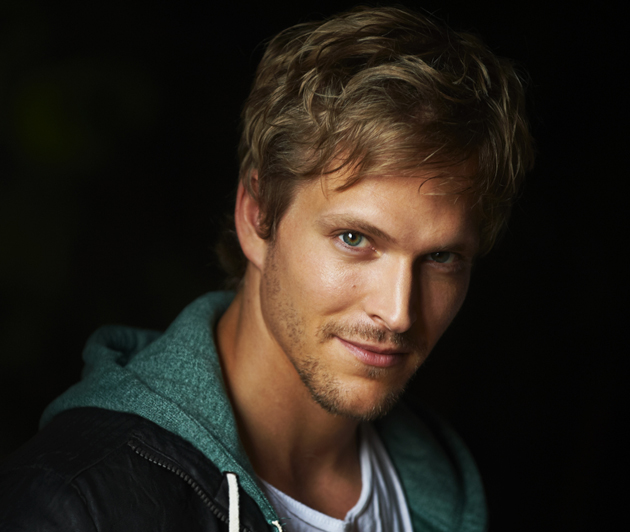 Jon Cor cast as Hodge Starkweather in Shadowhunters « jace and clary network