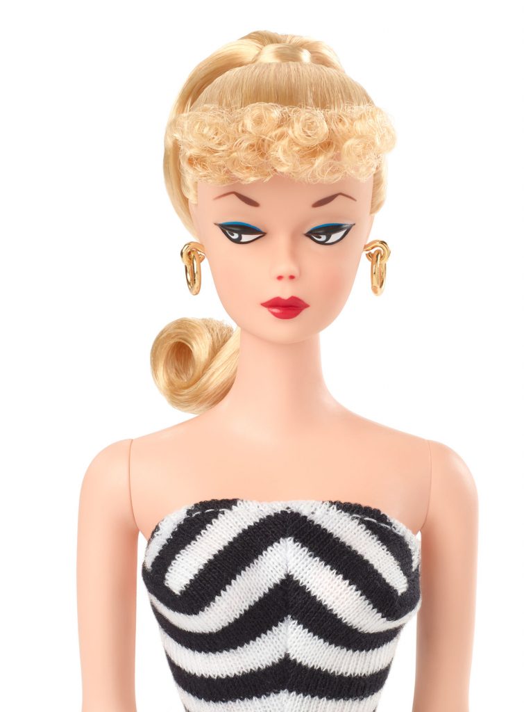 First Black Barbie y 75th Anniversary Swimsuit Barbie Juegos Juguetes