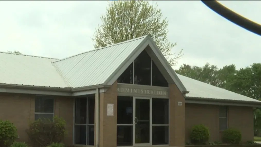 Gravette community mourns loss of teacher KATV