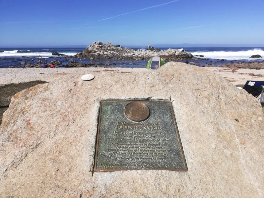 John Denver killed in Pacific Grove plane crash 25 years ago today