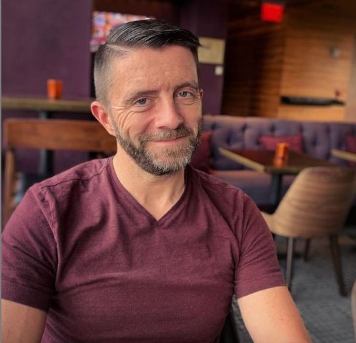 Ben Abbott, champion devenu juge dans le feu', est un