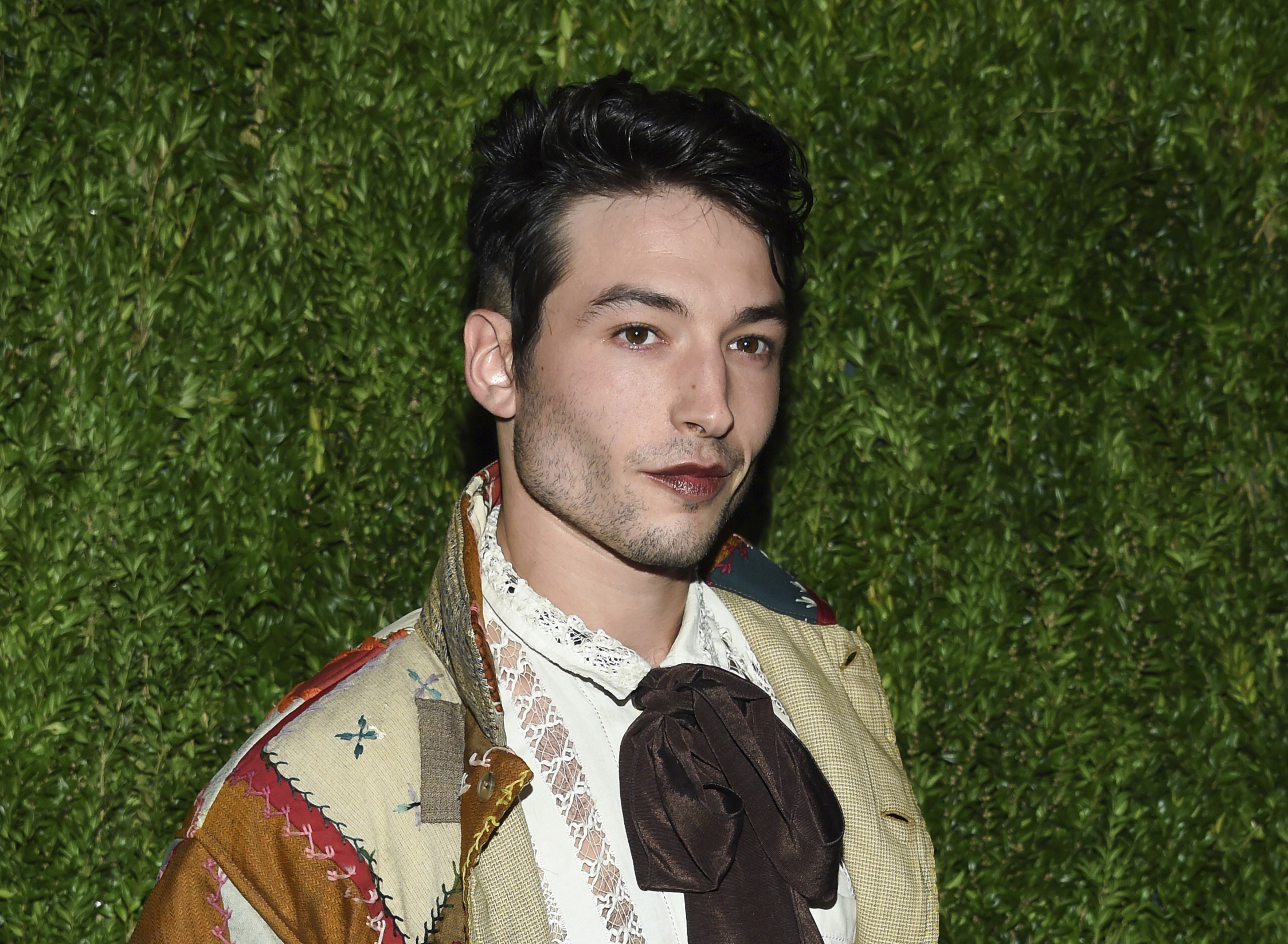 Ezra Miller charged with felony burglary in Vermont KTLA