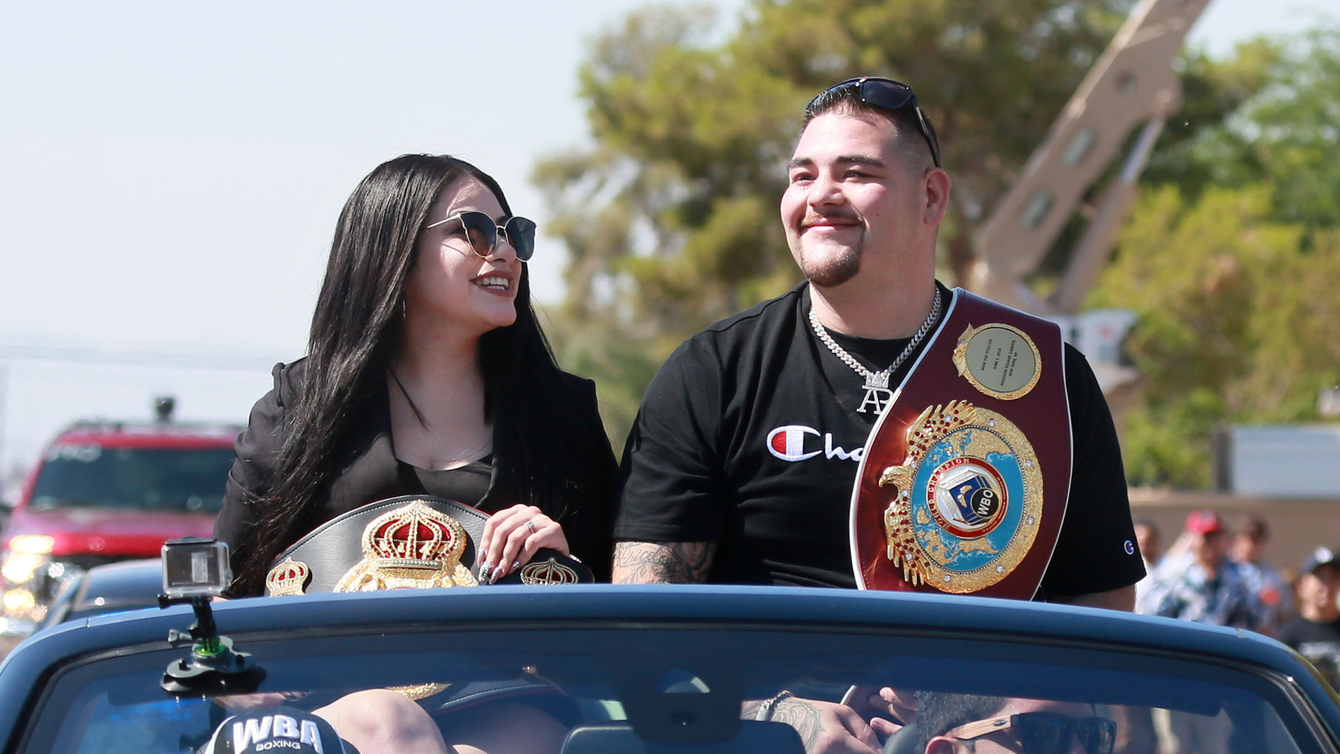 Esposa de Andy Ruiz le hace duros reclamos por supuesta infidelidad