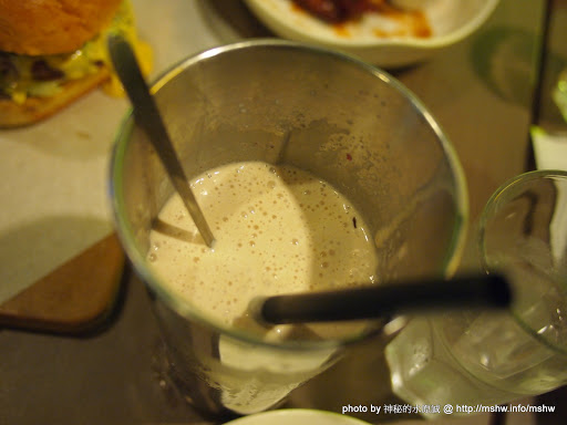 【食記】台中Burger Joint 7分So美式廚房華美店@西區捷運BRT科博館 : 七分熟的獨特風味!! 區域 台中市 捷運美食MRT&BRT 排餐 早餐 早點類 晚餐 漢堡 燒烤/燒肉 美式 西區 輕食 飲食/食記/吃吃喝喝