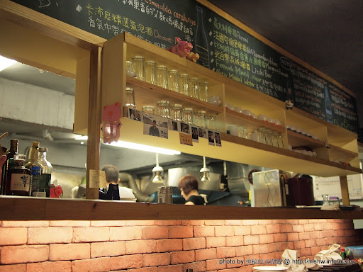 【食記】台北Dancing Pig 豬跳舞小餐館@大安捷運MRT國父紀念館 : 怎麼跟我想得不太一樣...我被豬嚇到了= =|| 區域 午餐 台北市 大安區 捷運美食MRT&BRT 晚餐 烤雞 燉飯 義式 飲食/食記/吃吃喝喝 麵食類