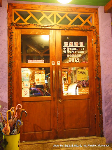 一萬公里外的家鄉味! ~ 台中北屯"廚匠異國料理 Retski's Kitchen"崇德二館 俄式 冰淇淋 北屯區 區域 午餐 台中市 巧克力 排餐 晚餐 甜點 西式 豬排 鐵板料理 飲食/食記/吃吃喝喝