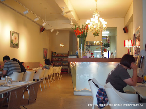 【食記】台中西屯-FiFi ITALIANO RESTAURANT FiFi義大利麵-FiFi GARDEN 菲菲花園 : 簡約恬靜的巷弄人氣餐館! 區域 台中市 披薩 焗烤 義式 西屯區 飲食/食記/吃吃喝喝 麵食類