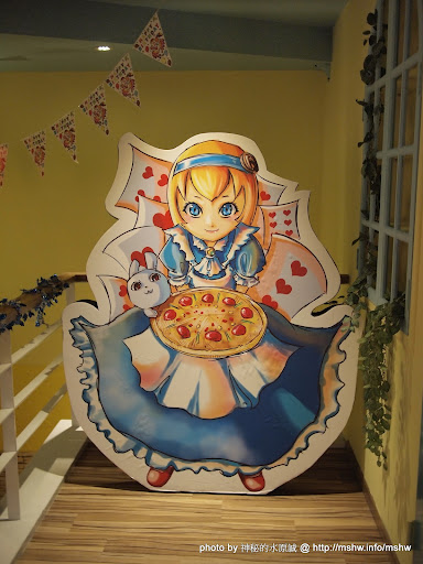【食記】兔子陪你吃到吐! ~ 台中北區- Alice's Party 愛麗絲的派對-手工披薩吃到飽童話餐廳 北區 區域 午餐 台中市 披薩 晚餐 炸雞 烤雞 焗烤 義式 飲食/食記/吃吃喝喝