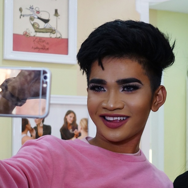 star, makeup whiz Bretman Rock meets excited Manila fans