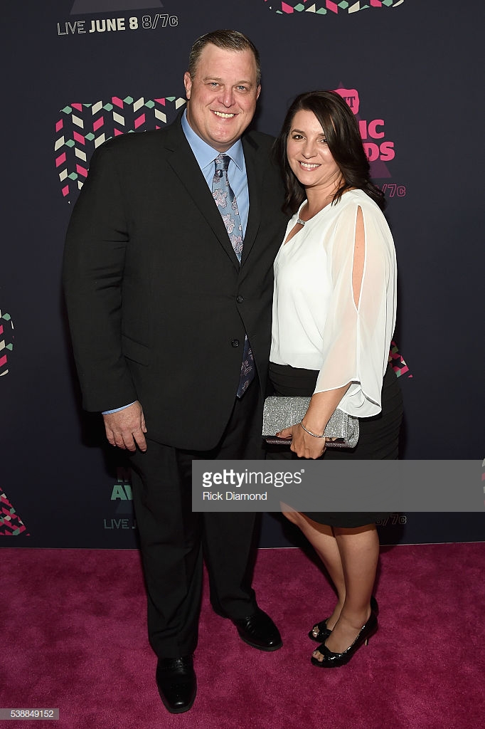 Billy Gardell & Loving Wife Weight Loss & Net Worth Of StandUp Comedian