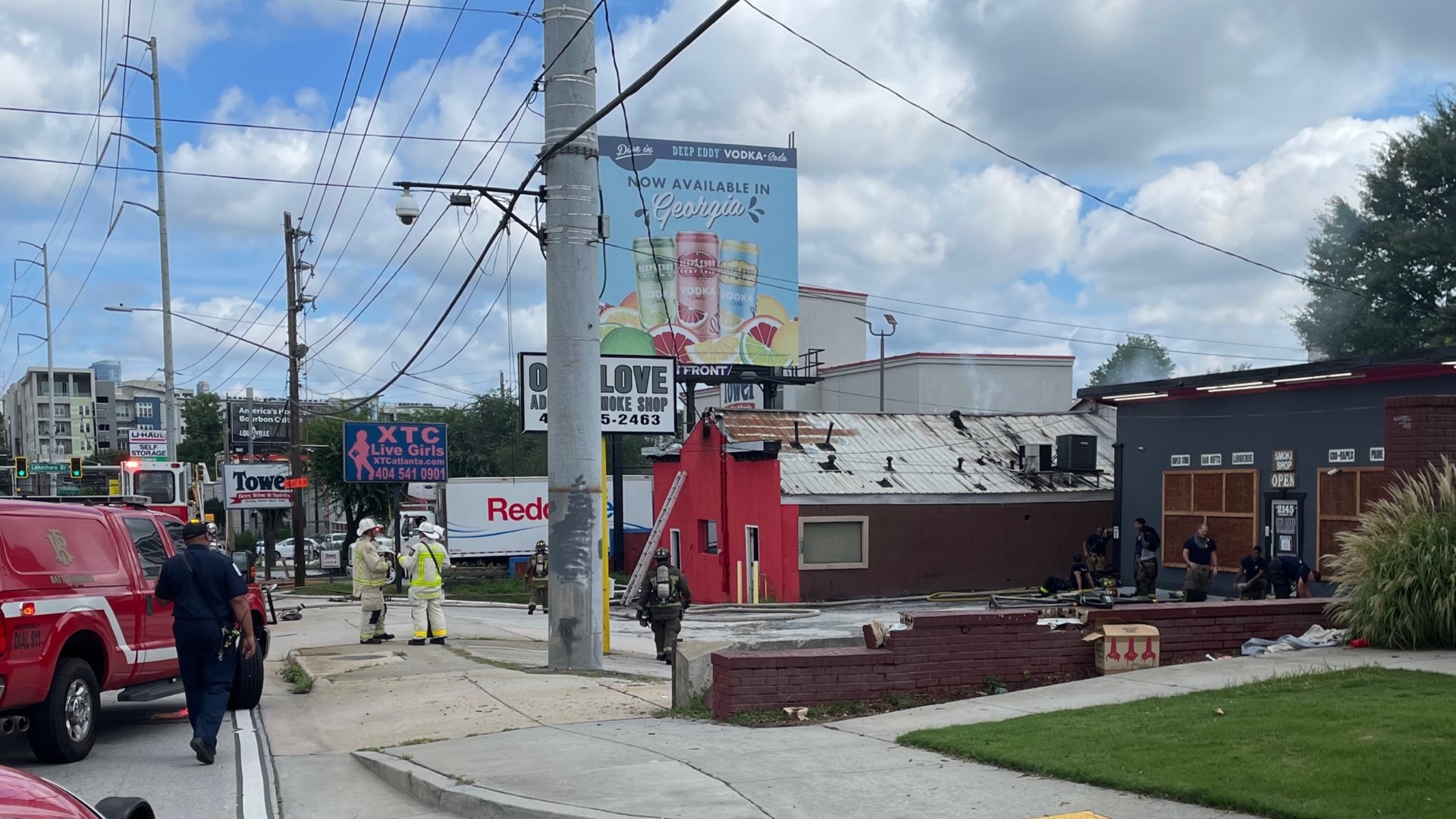 Fire on Piedmont Road at XTC Atlanta near Tower in Buckhead