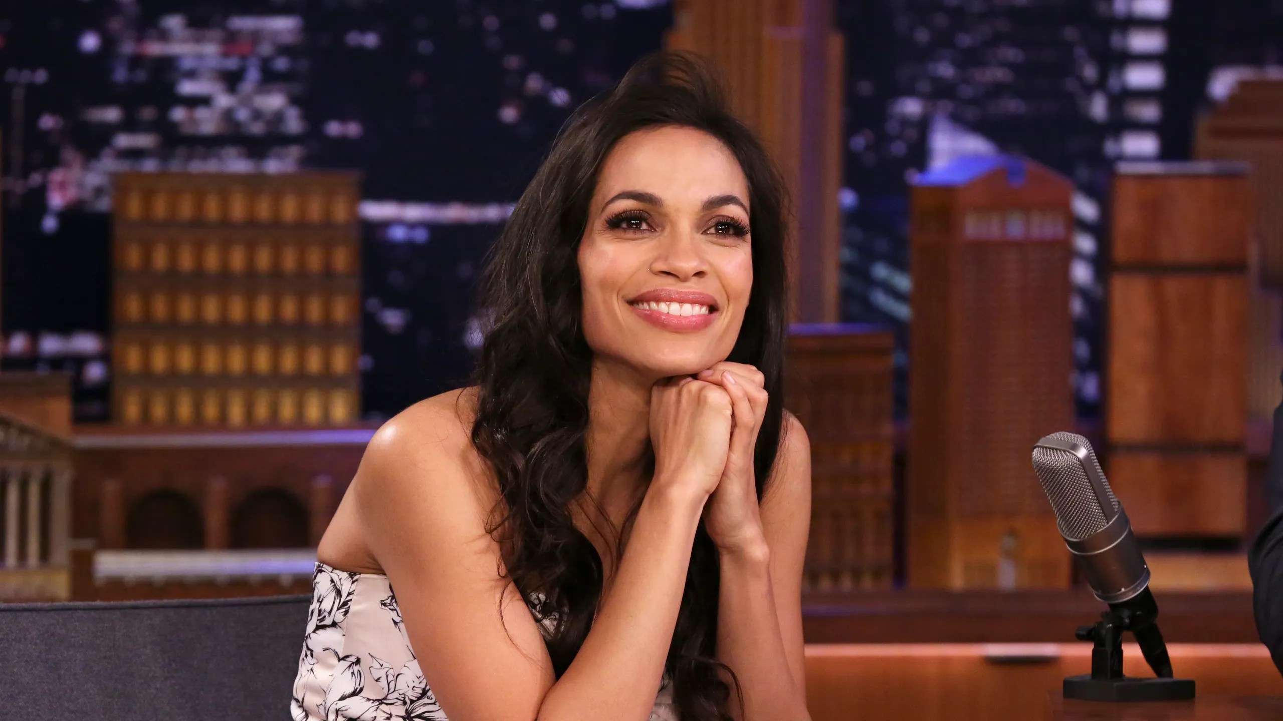 How Tall Is Rosario Dawson I'm 5' 7, but my mom is 6 feet tall