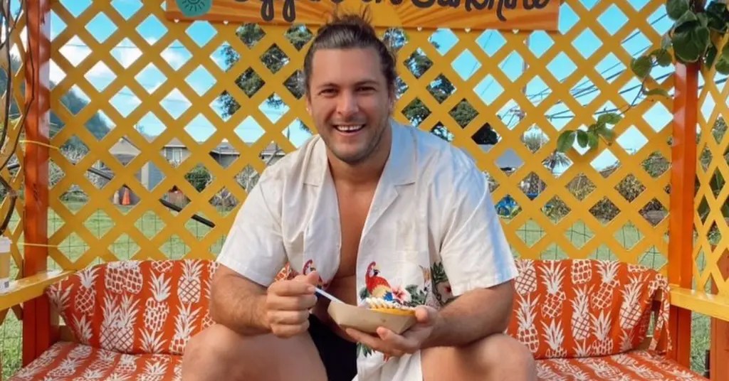 What Happened to Brock Davies' Left Hand? Fans Want to Know the Truth