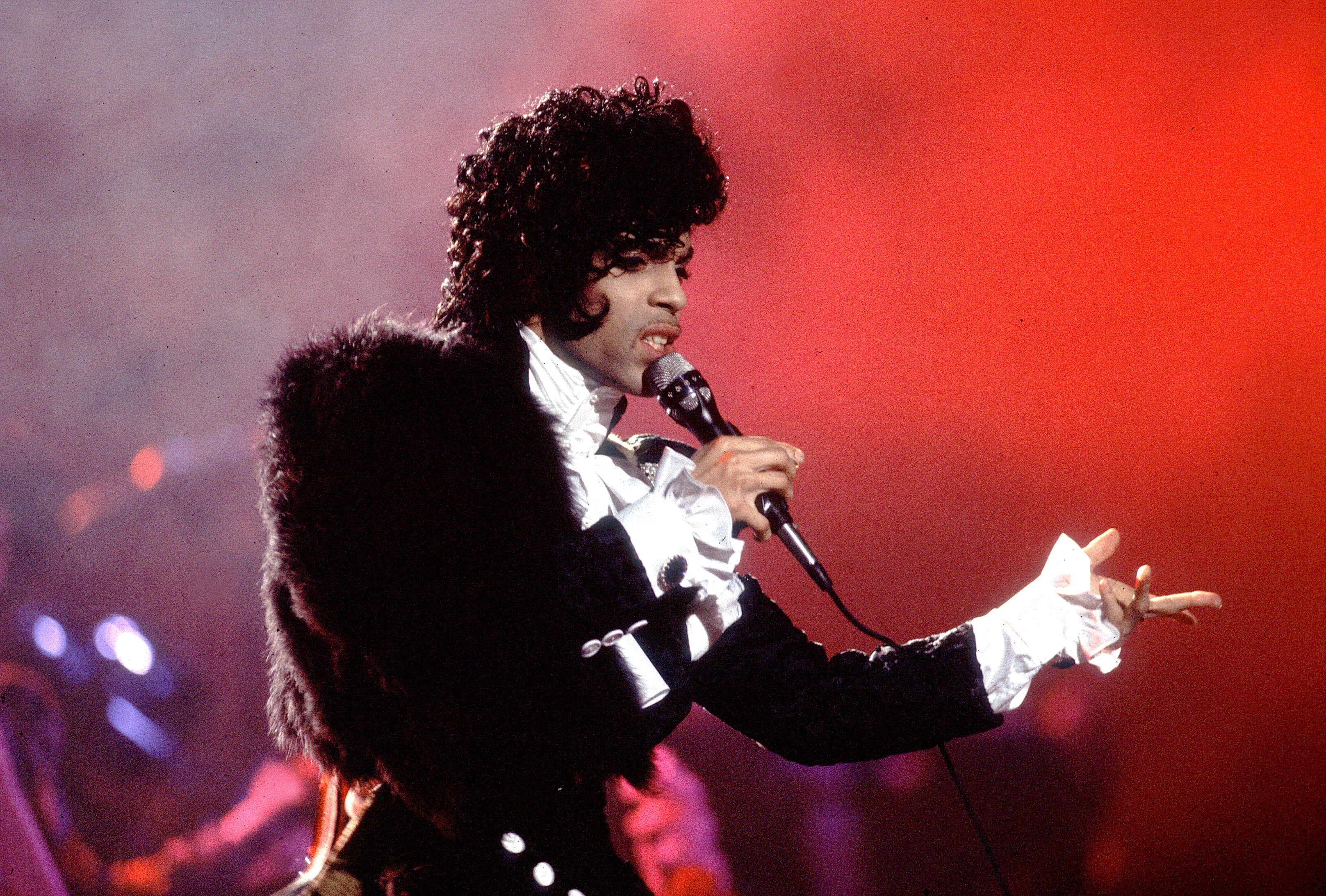 6 Times Prince Did 21stCentury Sexuality First (and Best) Glamour