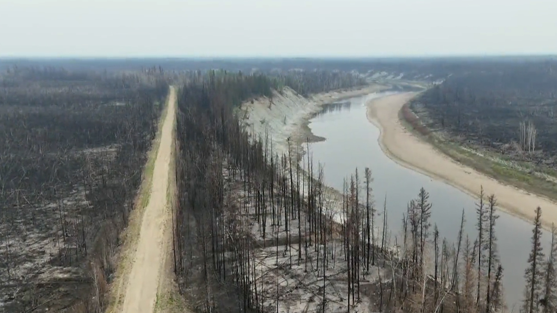 Click to play video 'Wildfire concerns spike as lake, river levels hit historic low in Northwest Territories'