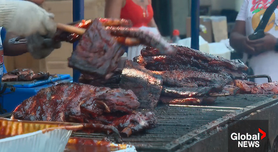 Click to play video 'Crowds flock to Kawartha Rotary Ribfest in downtown Peterborough'