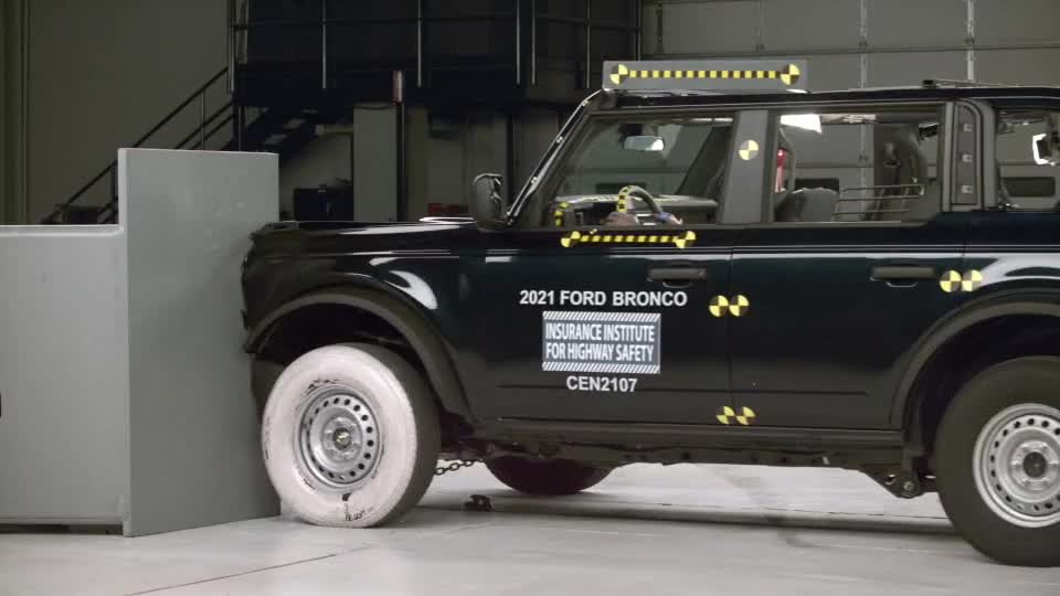 2021 Ford Bronco Misses Top Safety Pick over Headrests, Lights