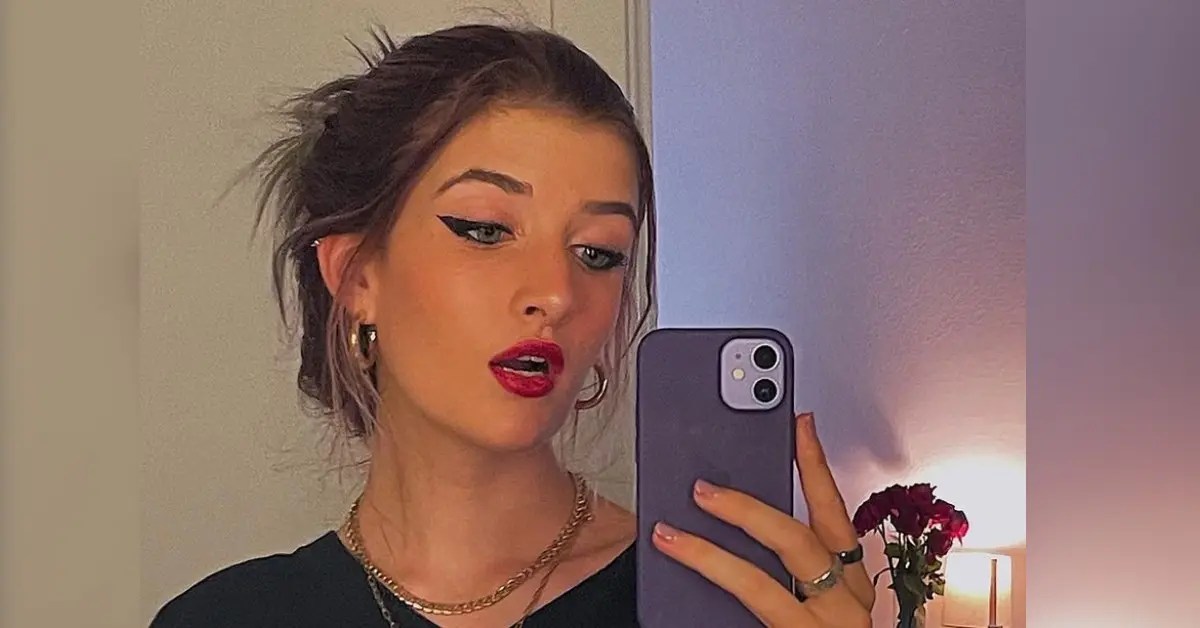Who Is Sami Sheen? See Fun & Flirty Photos Of The OnlyFans Creator