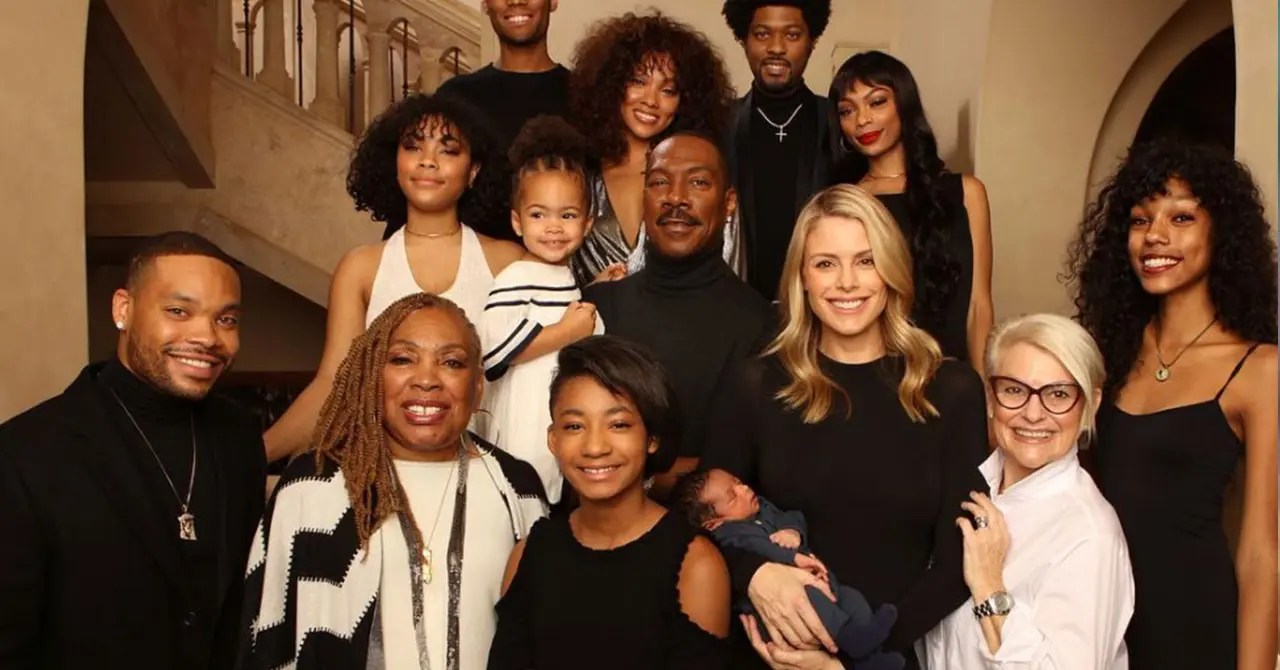 Eddie Murphy Family Photo With All 10 Children For First Time