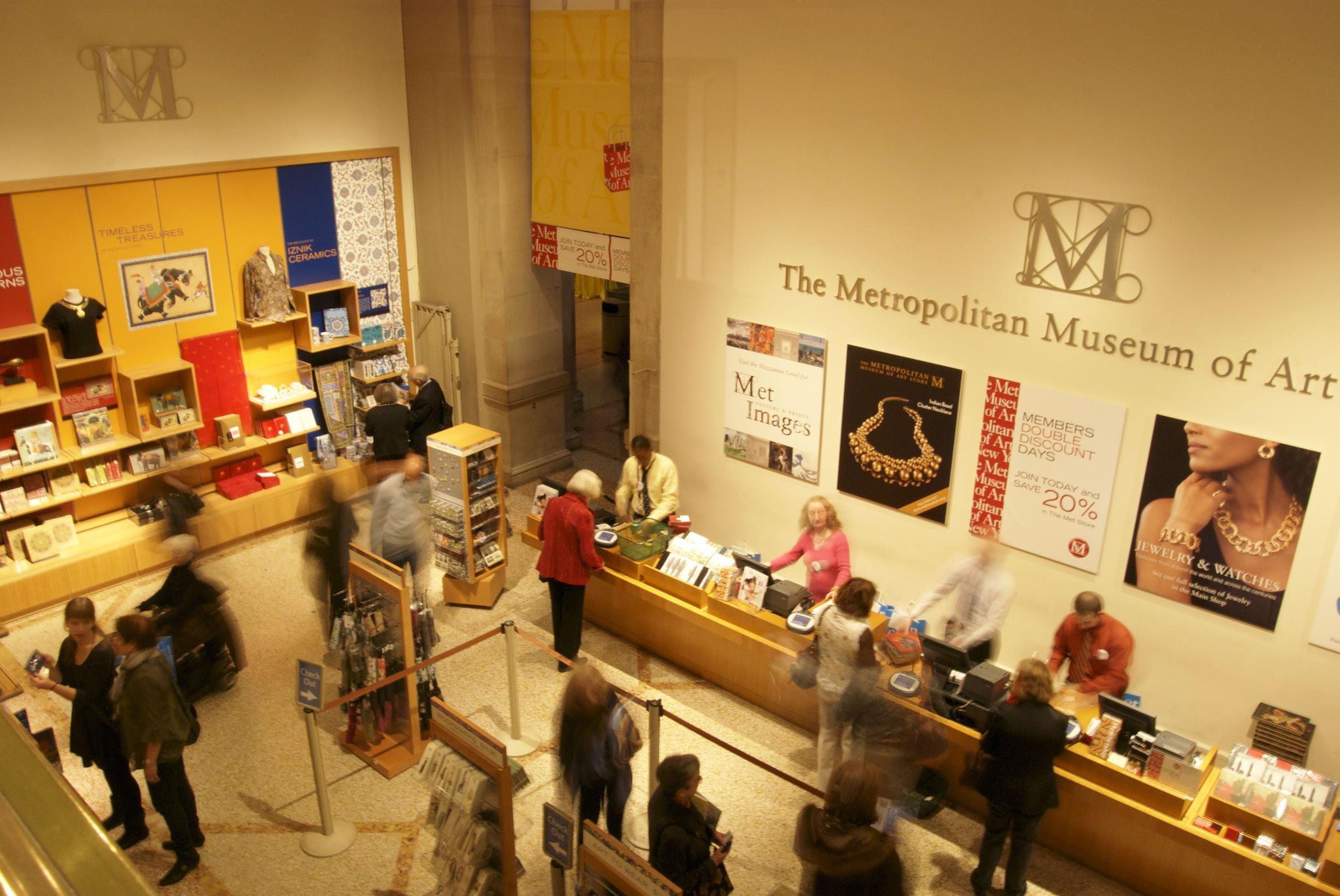 The Metropolitan Museum of Art Store Shopping in Central Park, New York