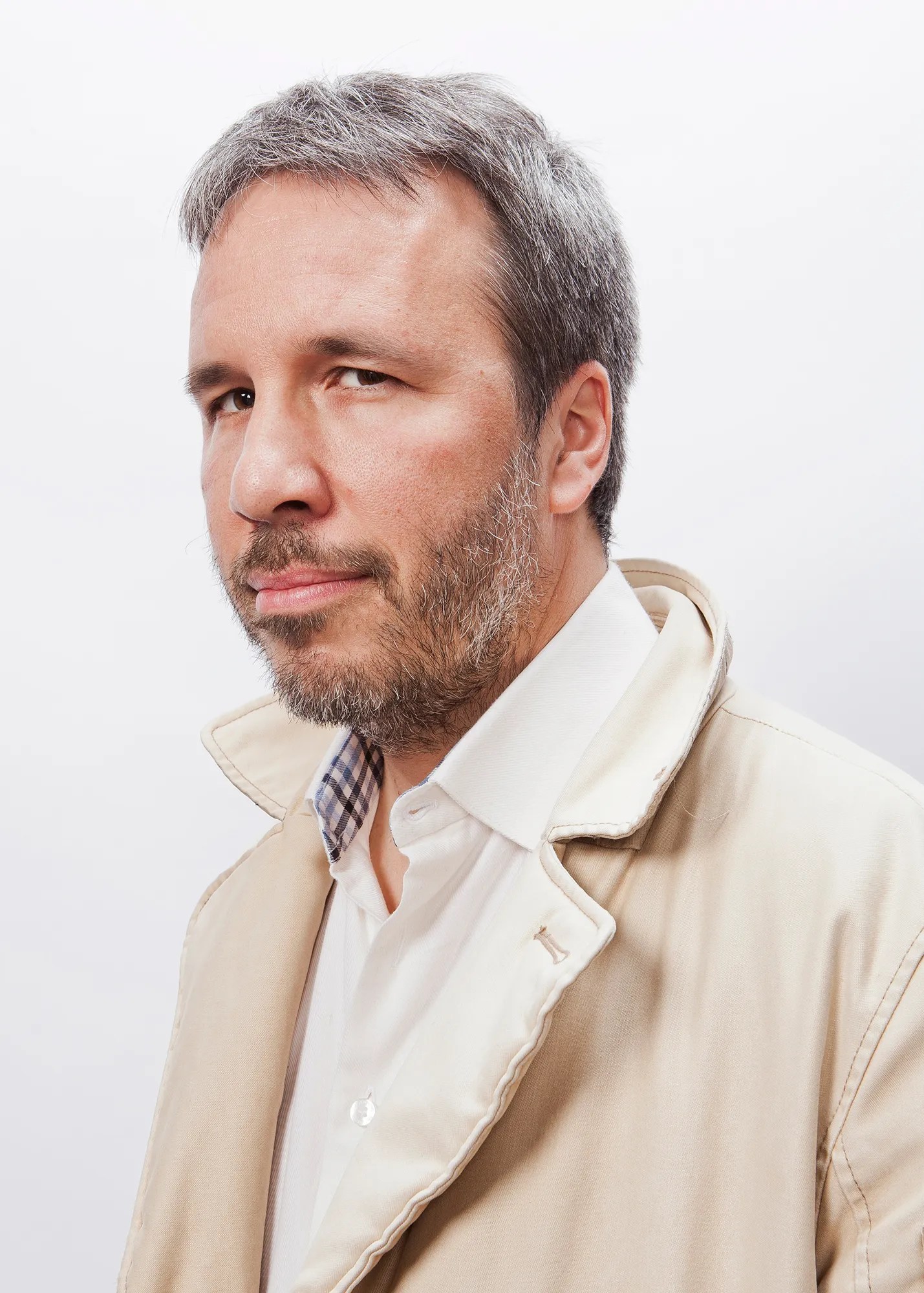 Classify and pass French director Denis Villeneuve