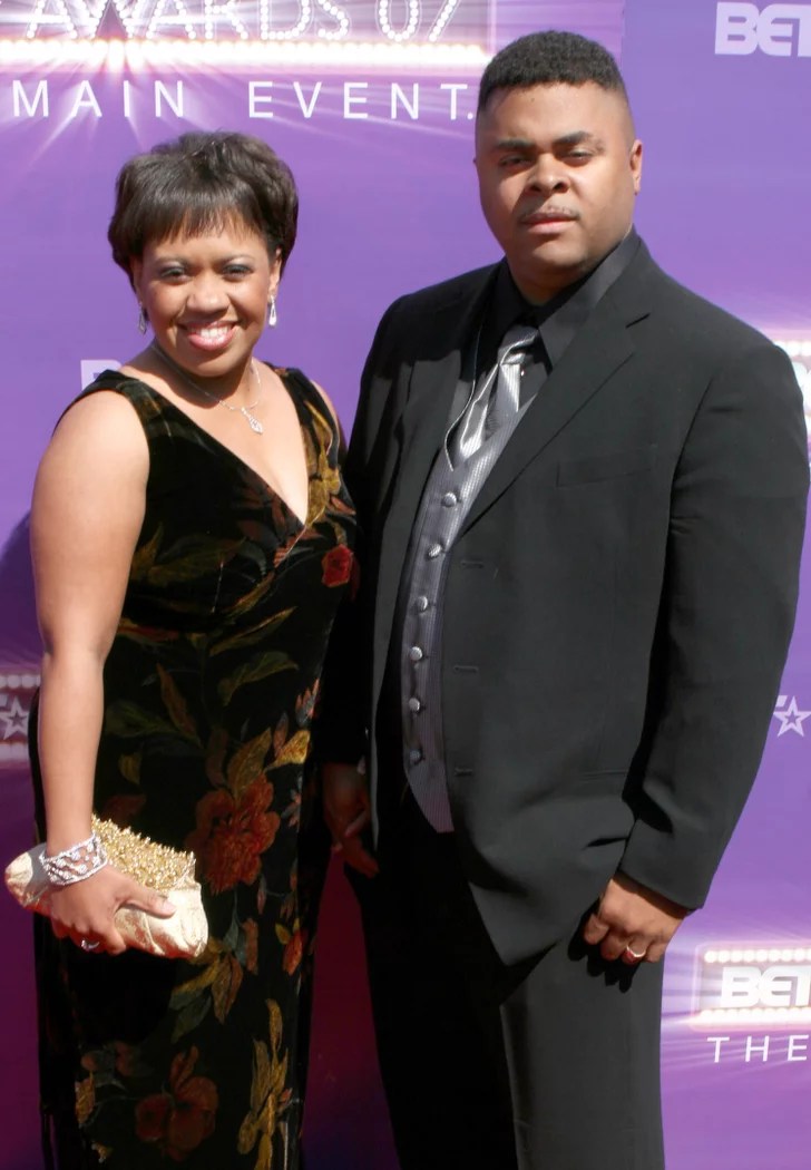 Chandra Wilson Grey's Anatomy Who Are the Actors Dating IRL? POPSUGAR Celebrity Photo 3