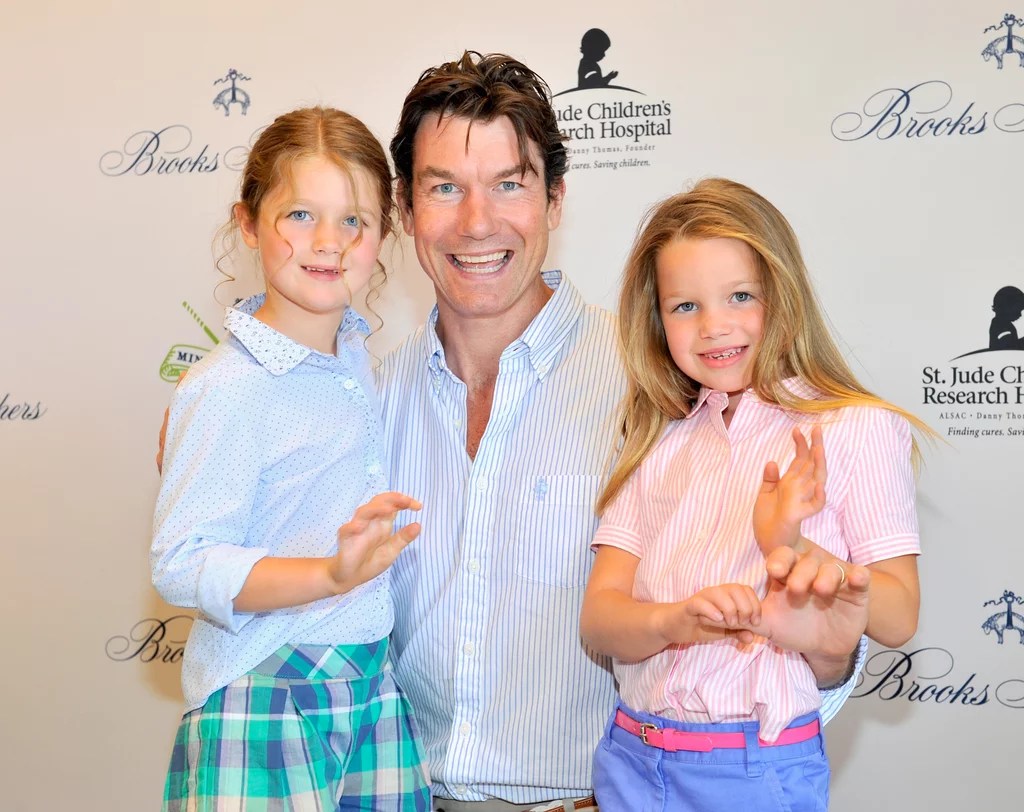 Jerry O'Connell and Rebecca Romijn's Twin Daughters in LA POPSUGAR