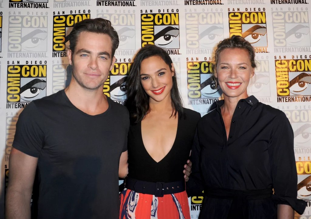 Wonder Woman Cast POPSUGAR Entertainment