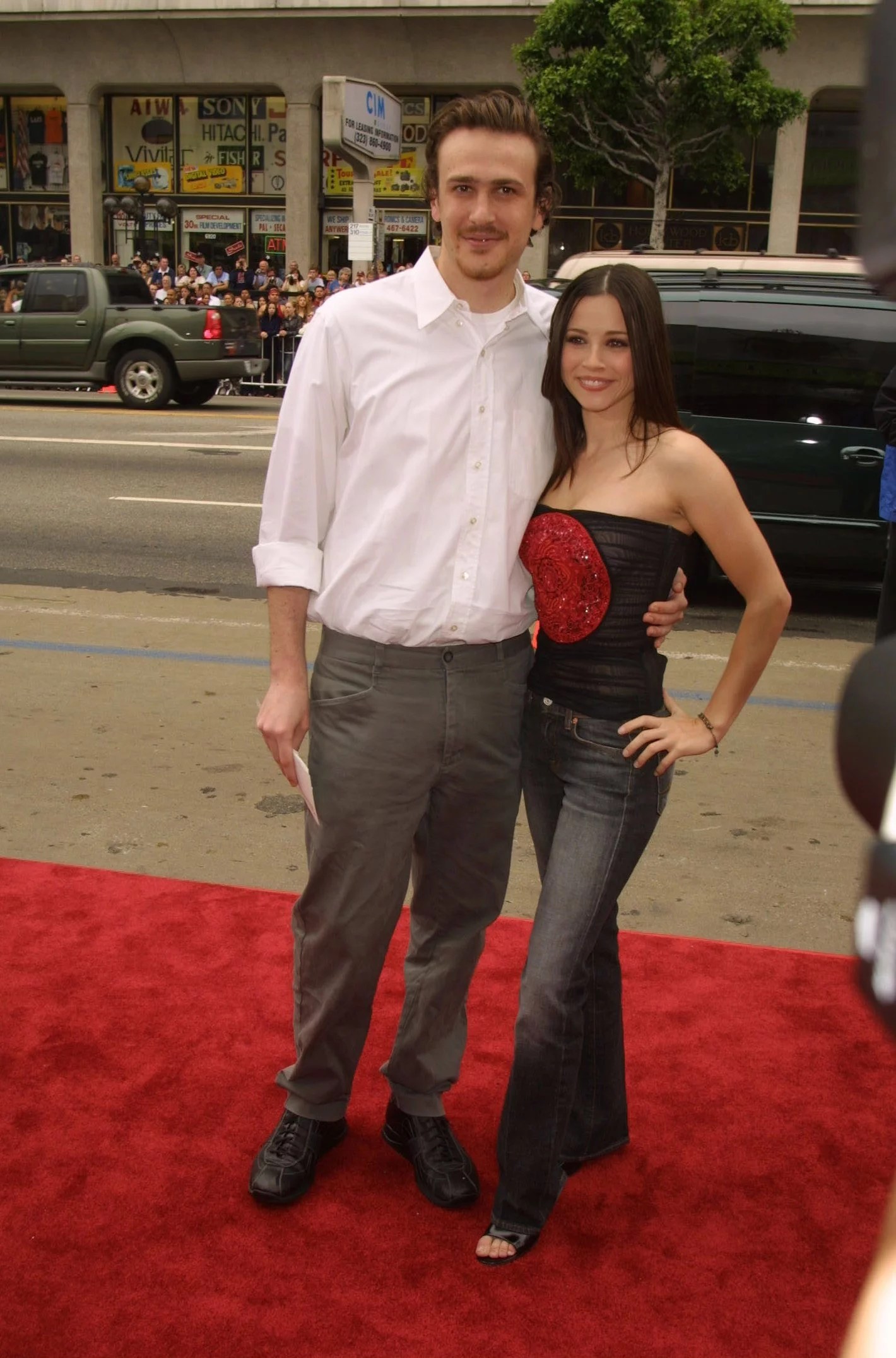 Jason Segel and Linda Cardellini Is There a TV Costar Curse? 30