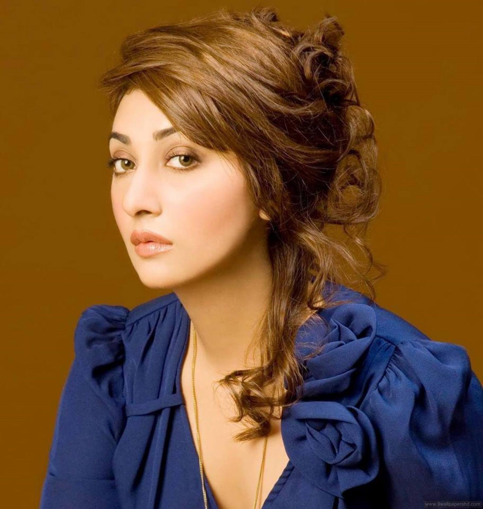 Ayesha Khan's Biography Portfolio Images Photos HD Pictures 2020