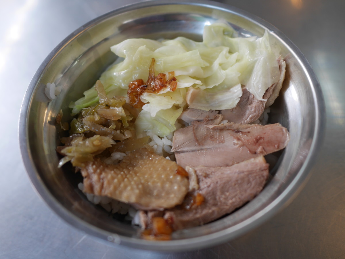 【食記】高雄金城鴨肉專門店@前金區捷運中央公園-城市光廊&大立百貨 : 口味不差, 偏鹹, 但價格略高 下午茶 中式 區域 午餐 台式 夜市小吃 捷運美食MRT&BRT 晚餐 飲食/食記/吃吃喝喝 高雄市 鴨肉 麵食類