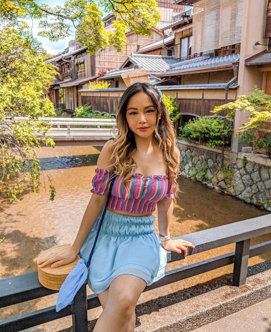 Chloe Ting Net Worth How Much Money She Makes On YouTube