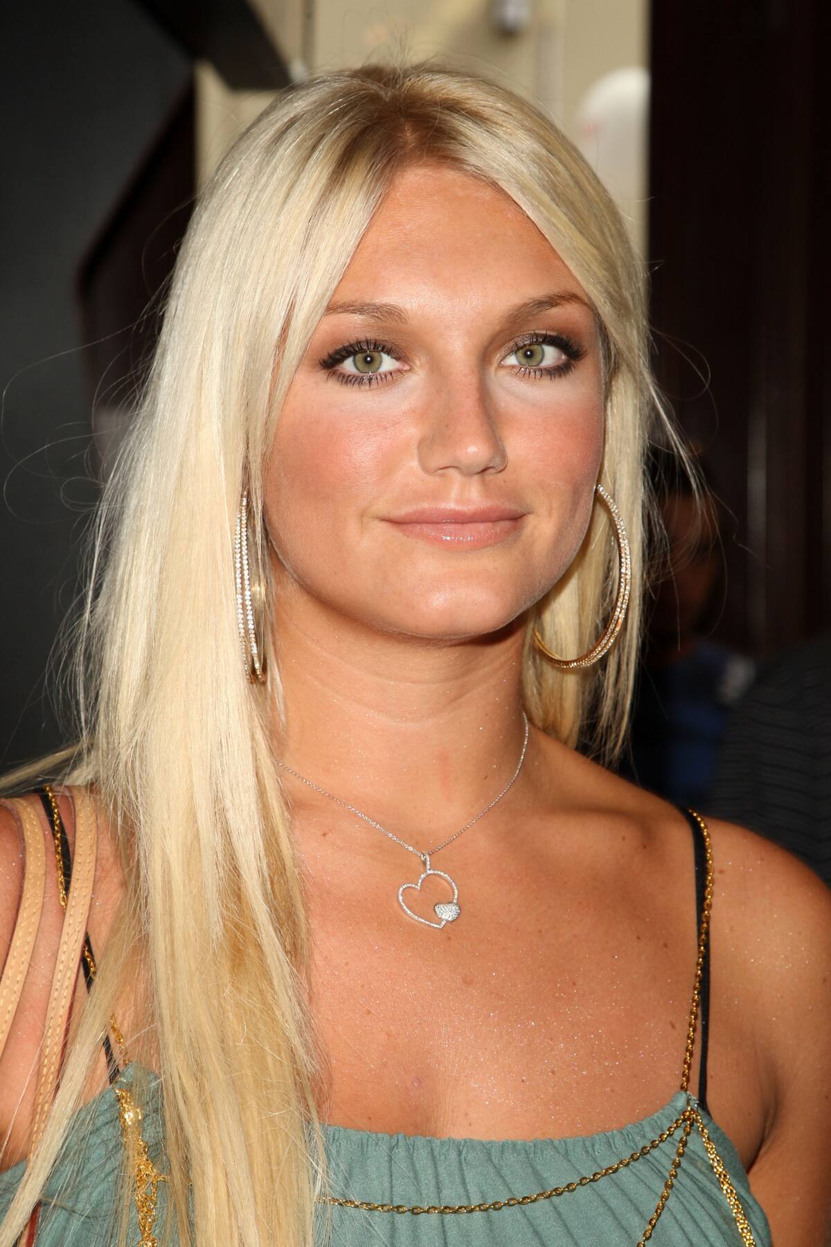 Brooke Hogan's net worth, age, married, height, parents, where is she