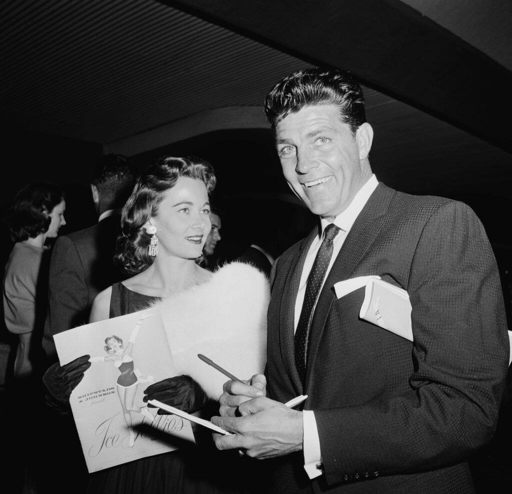 Who is Dale Robertson's wife, Susan Dee Robbins? Everything to know Briefly.co.za