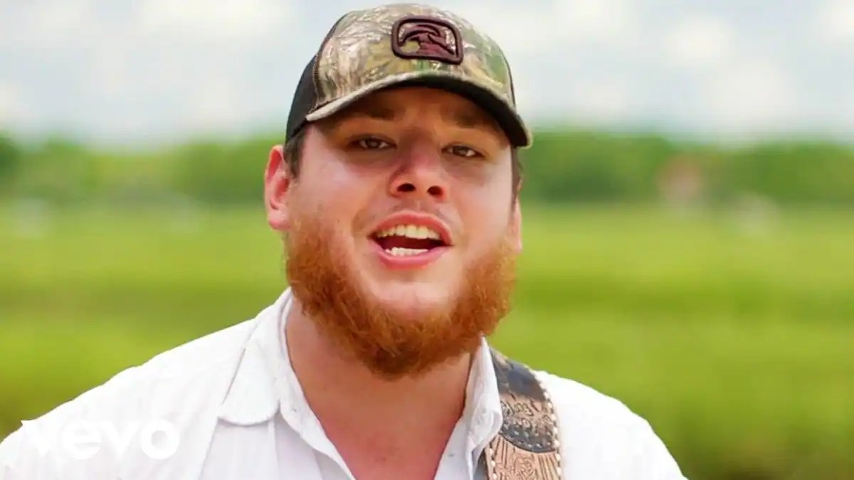 Luke Combs net worth, age, spouse, songs, awards, labels, profiles