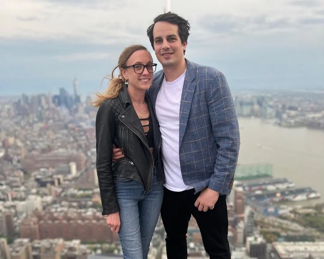 Cameron Friscia and Kat Timpf's marriage, family, and net worth Tuko