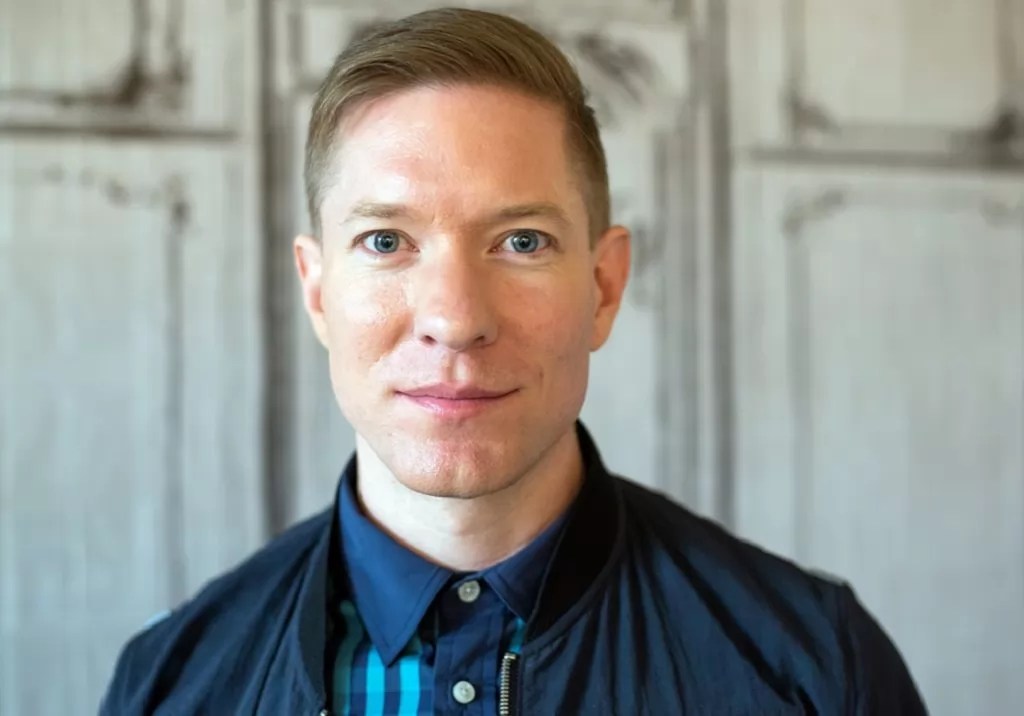 Is Joseph Sikora In A Gay Relationship or Does He Have A Wife