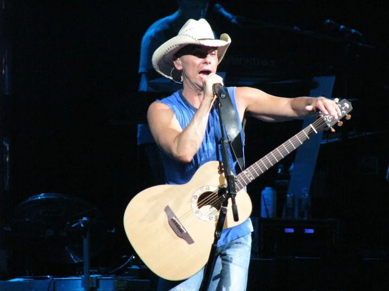 Kenny Chesney's net worth, lifestyle and Networthmag