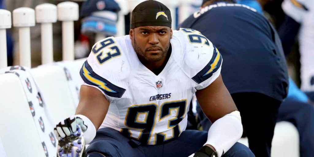 Dwight Freeney Net Worth May 2023, Salary, Age, Siblings, Bio, Family