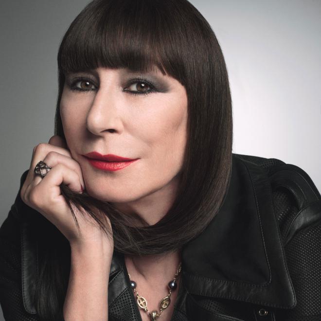 Anjelica Huston Net Worth & Biography 2022 Stunning Facts You Need To