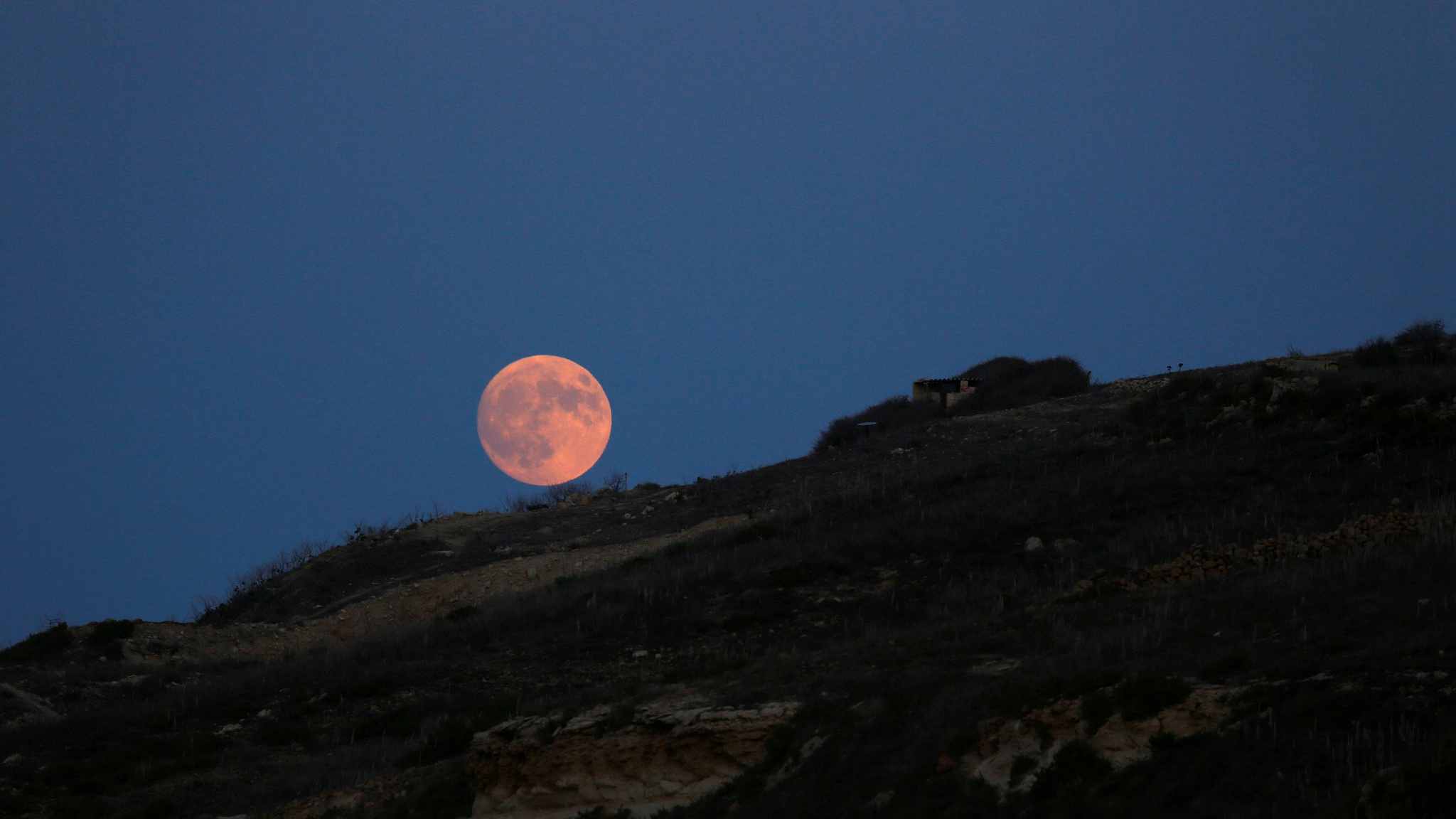 August full moon enjoyed in Northern Hemisphere CGTN